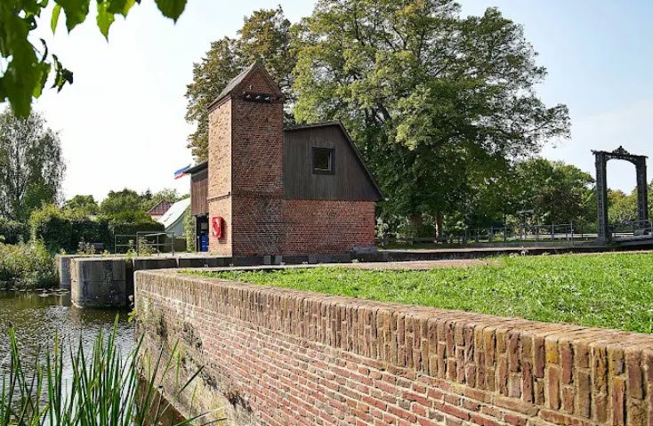 Kluvensieker Schleuse, Germany